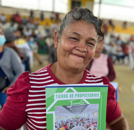 Más títulos de propiedad para Ayapel y Tierralta-