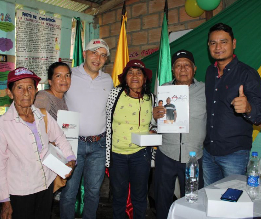 SNR entregó, por primera vez, títulos de propiedad en Puerto Leguízamo banner noticias