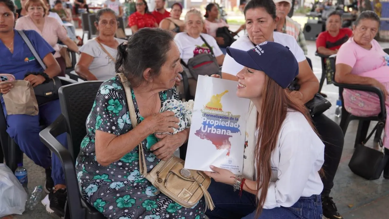 Un espacio interdisciplinario que reunió al Instituto Geográfico Agustín Codazzi, la Agencia Nacional de Tierras, la Superintendencia de Notariado y Registro y autoridades territoriales del departamento del Cesar.
